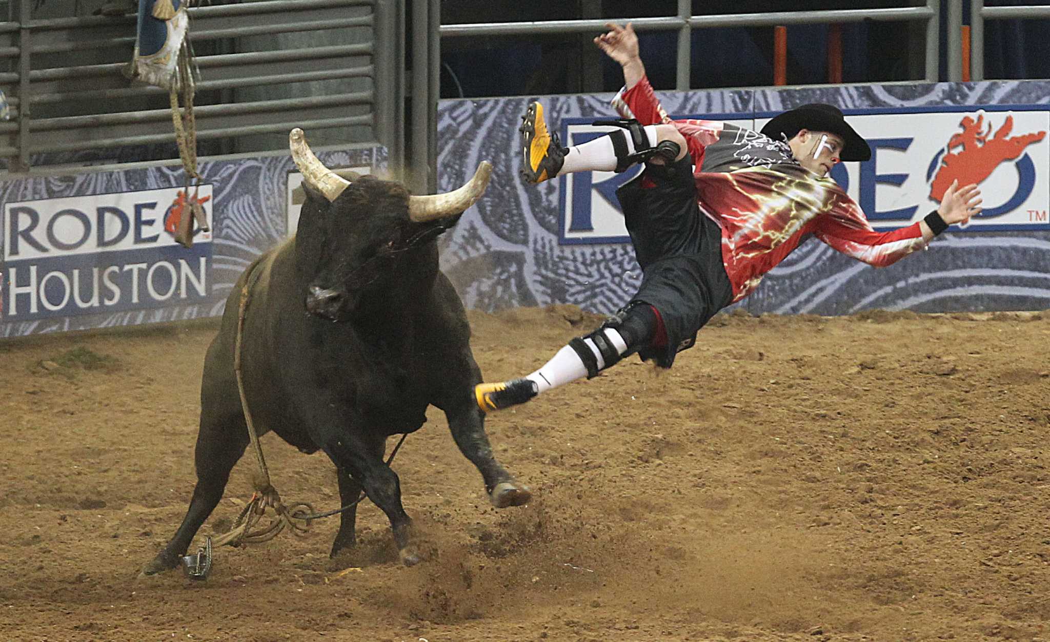 Bullfighting no laughing matter for rodeo clowns