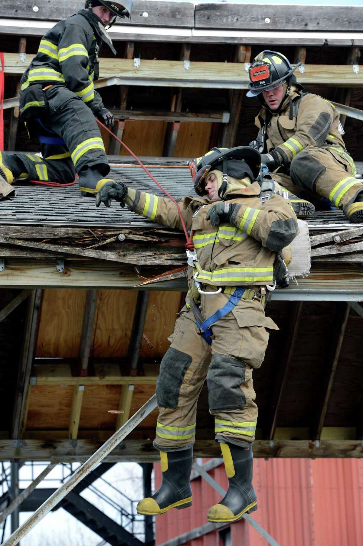 Photos:Firefighter training