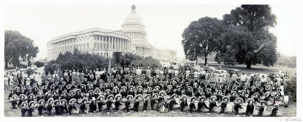 1938 Lassos at the U.S. Capitol.