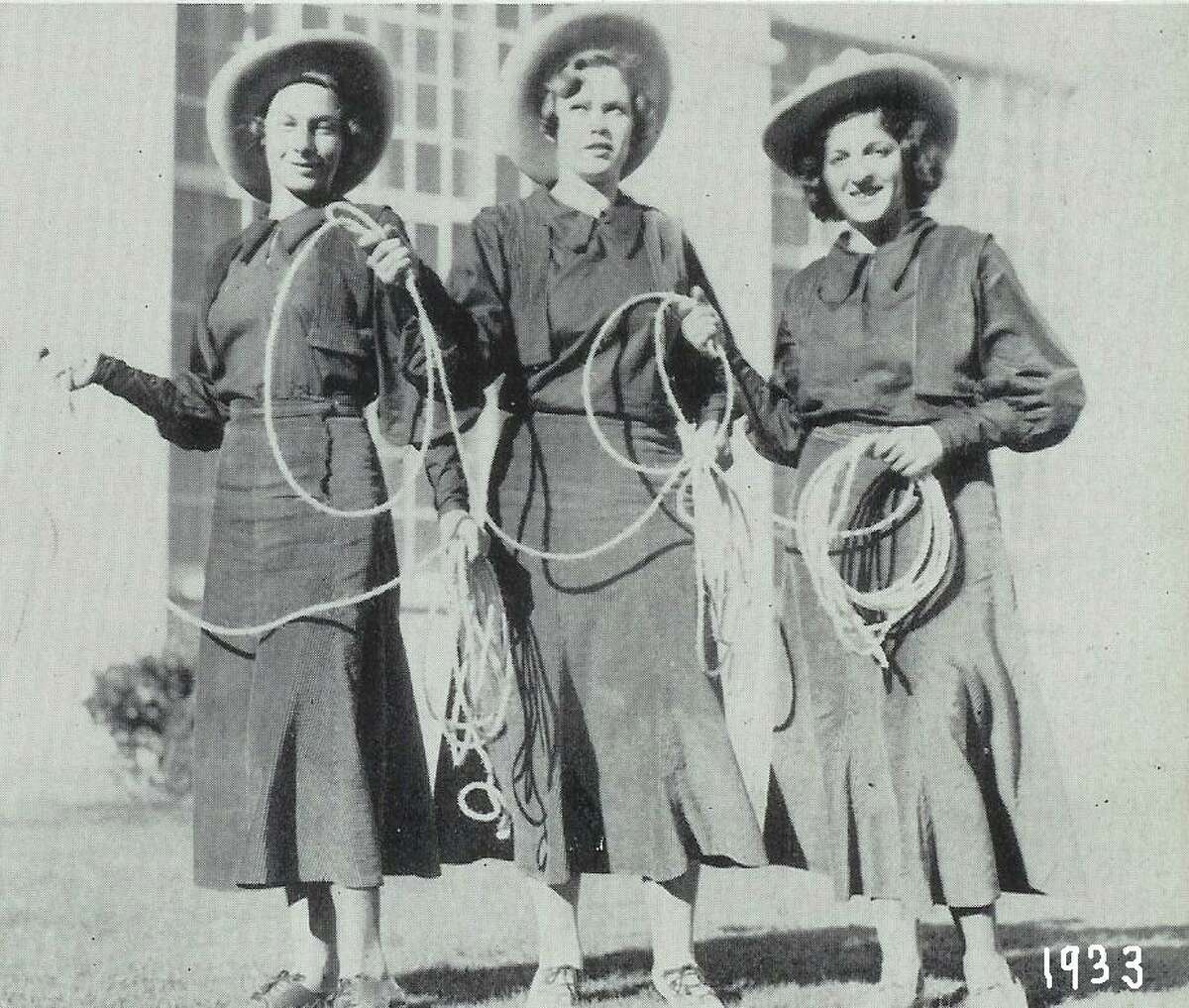 Earliest Lasso photo (girls unknown), 1933