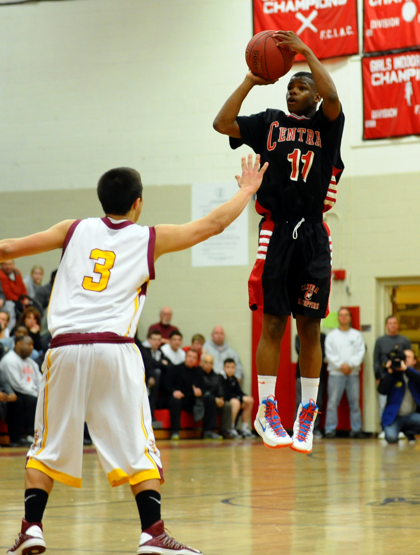 Capsule look at FCIAC, SWC boys basketball championships