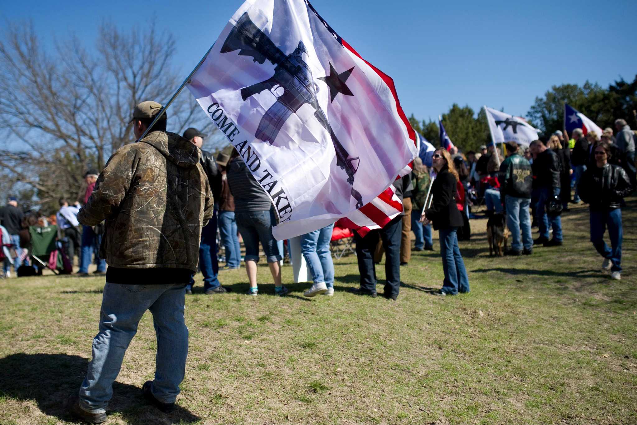 Texans, guns at home together