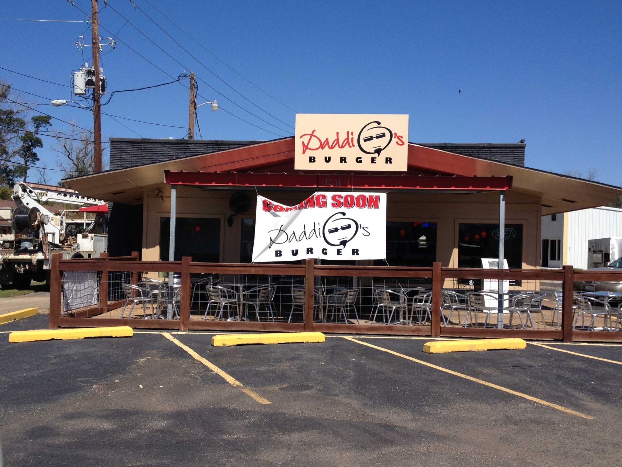 Daddio s burger joint opens in Beaumont