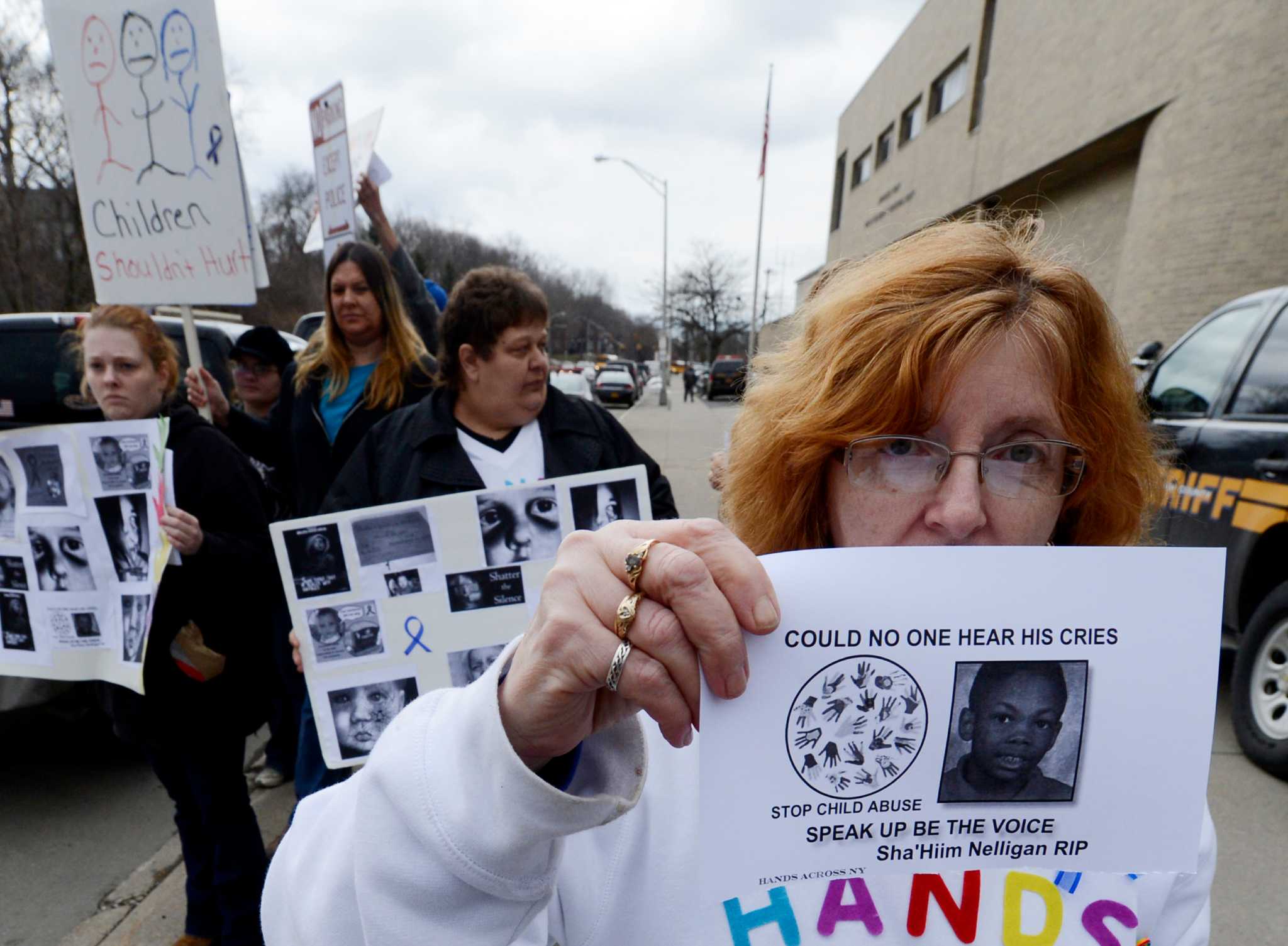 Death draws child abuse foes
