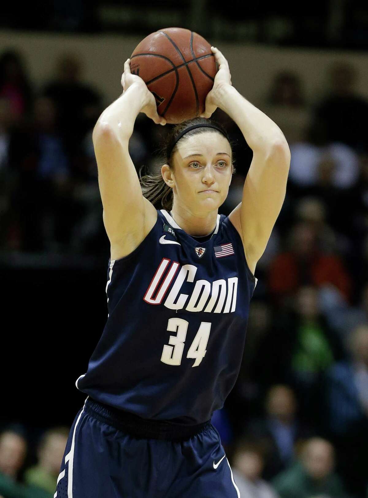 UConn women top South Florida, 85-51