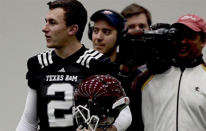 Bucs' Mike Evans wears Johnny Manziel Browns jersey to Texas A&M