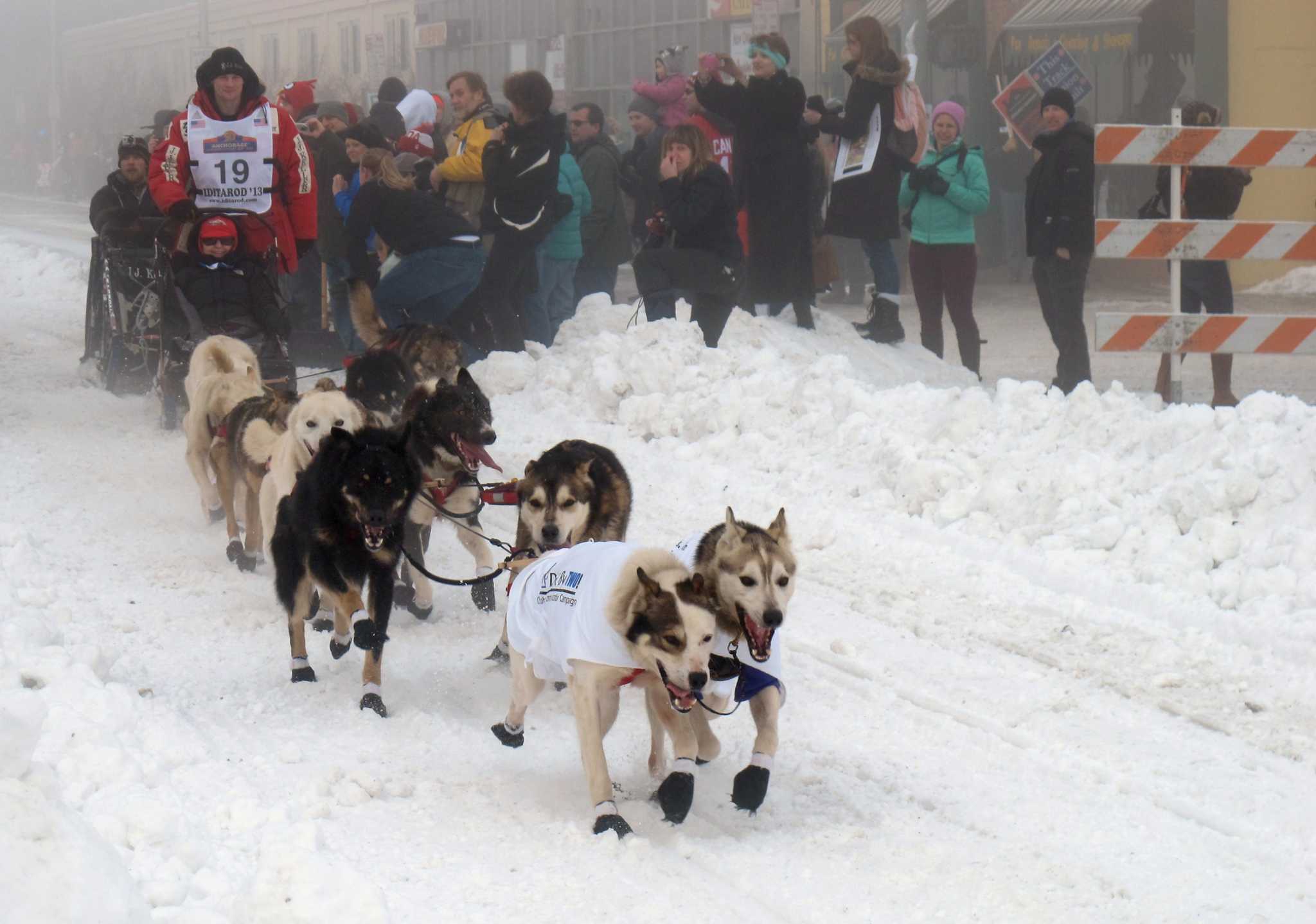 Iditarod kicks off with ceremonial start