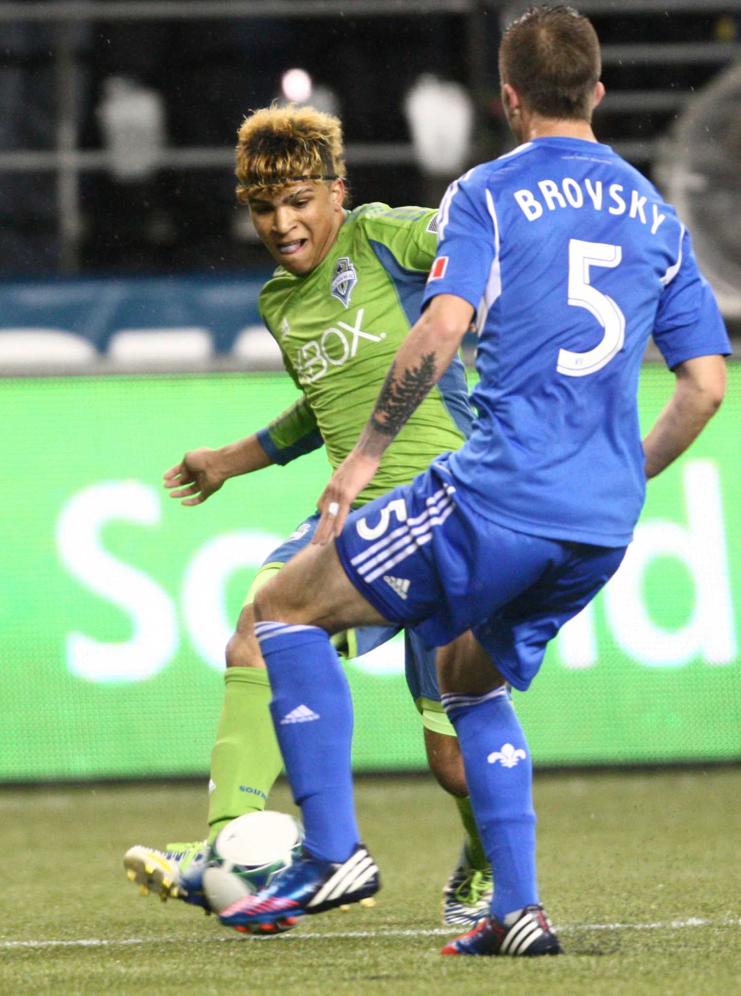 In-depth analysis of the most dramatic moment of MLS week 7 | by Jeb Brovsky  | Howler Magazine | Medium, image size:1525x2048