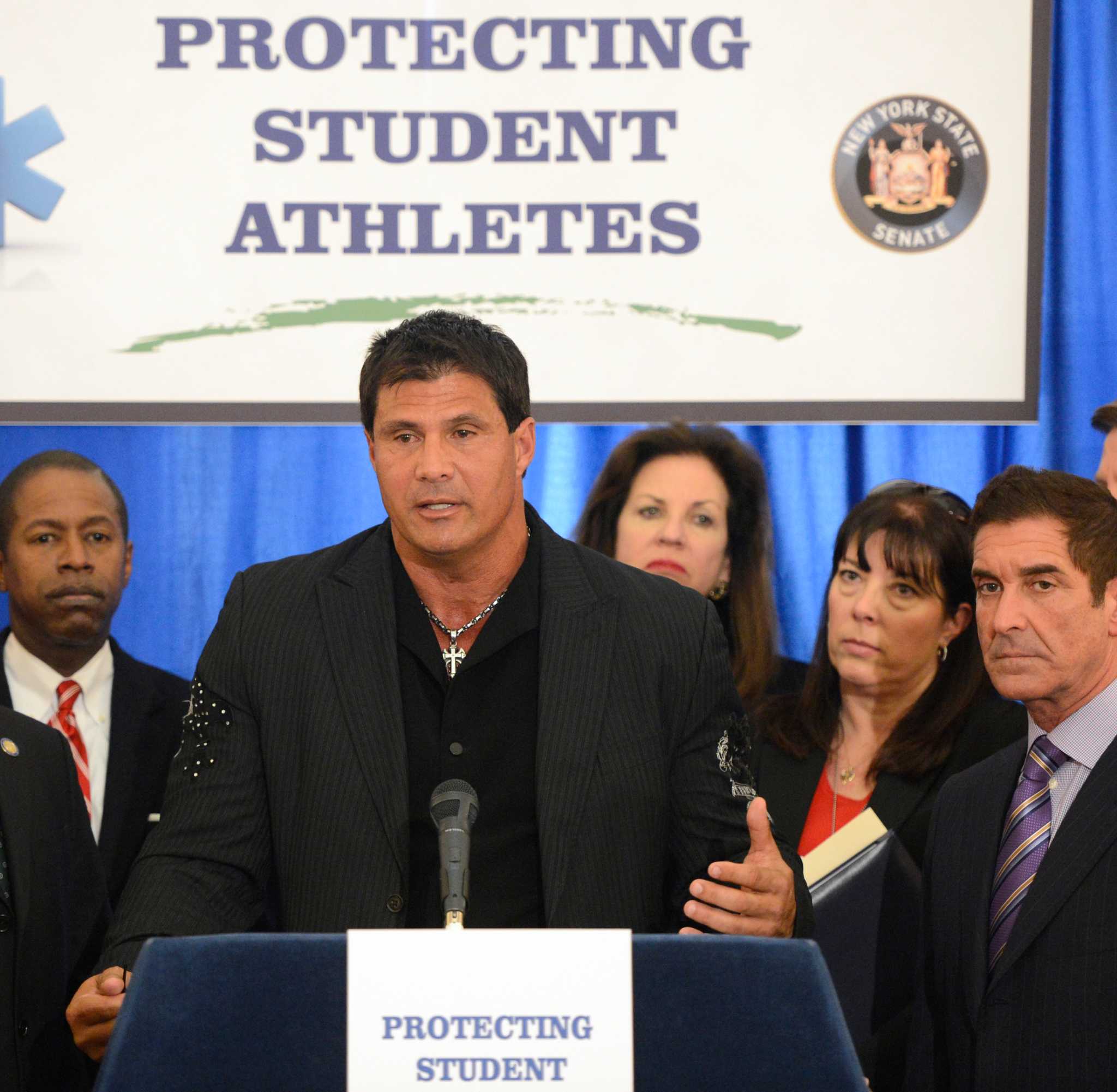 MAJOR LEAGUE BASEBALL: Former Steroids User Jose Canseco Says