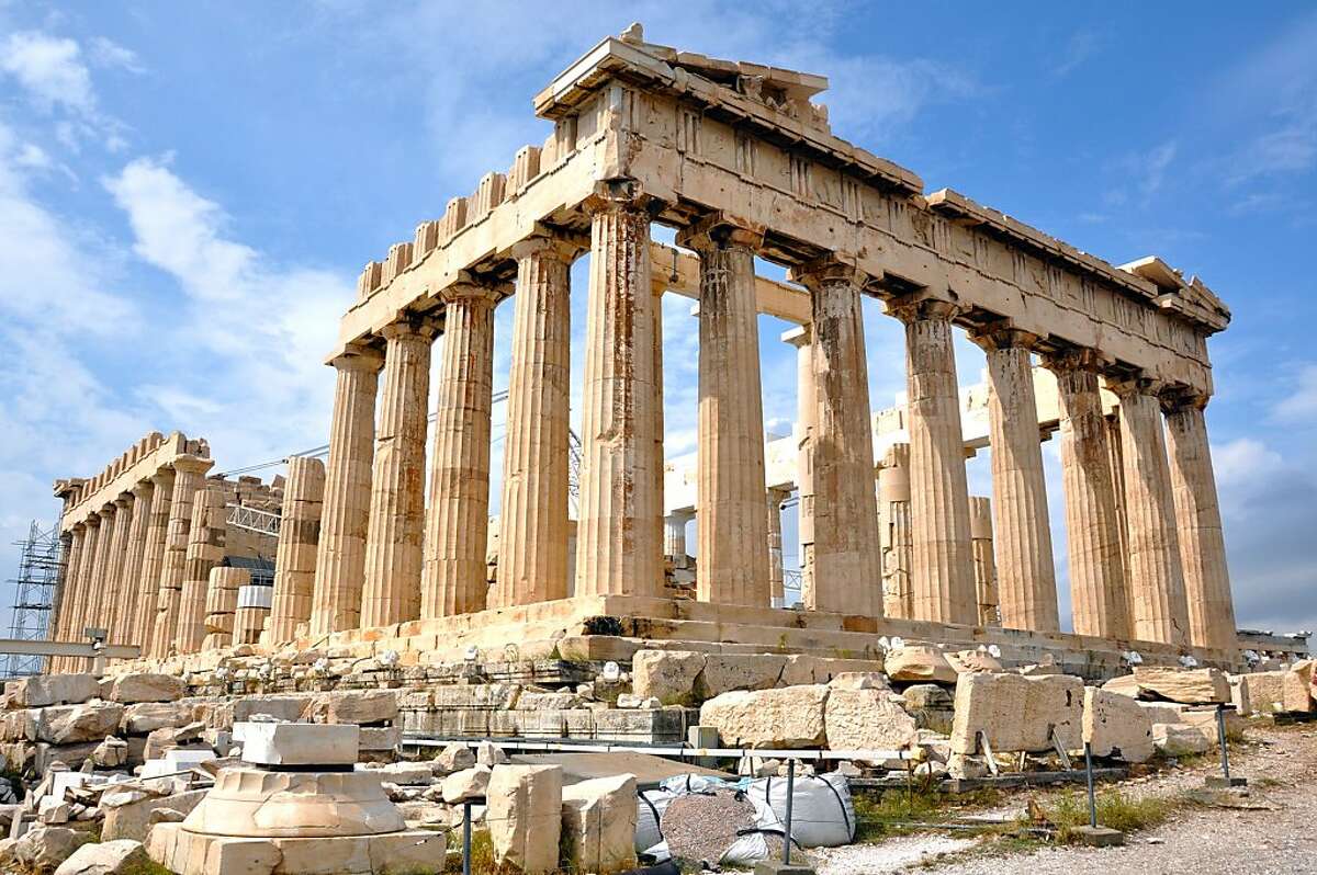 Visit Greece: prices low, tourists few