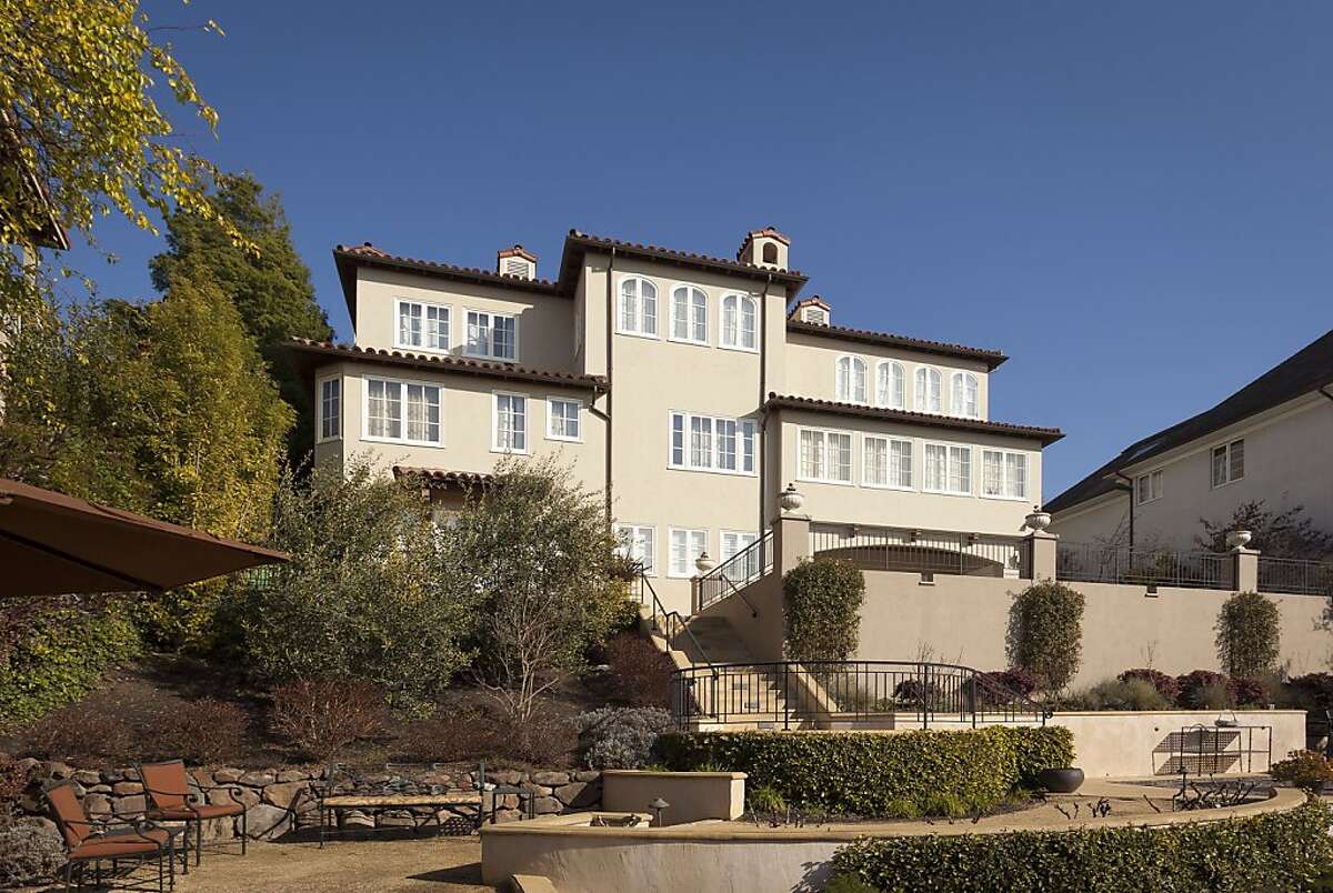 Classic meets modern in Upper Rockridge home