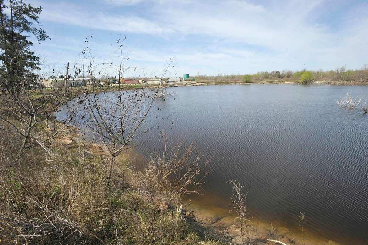 For Daisetta residents, sinkhole is just scenery now