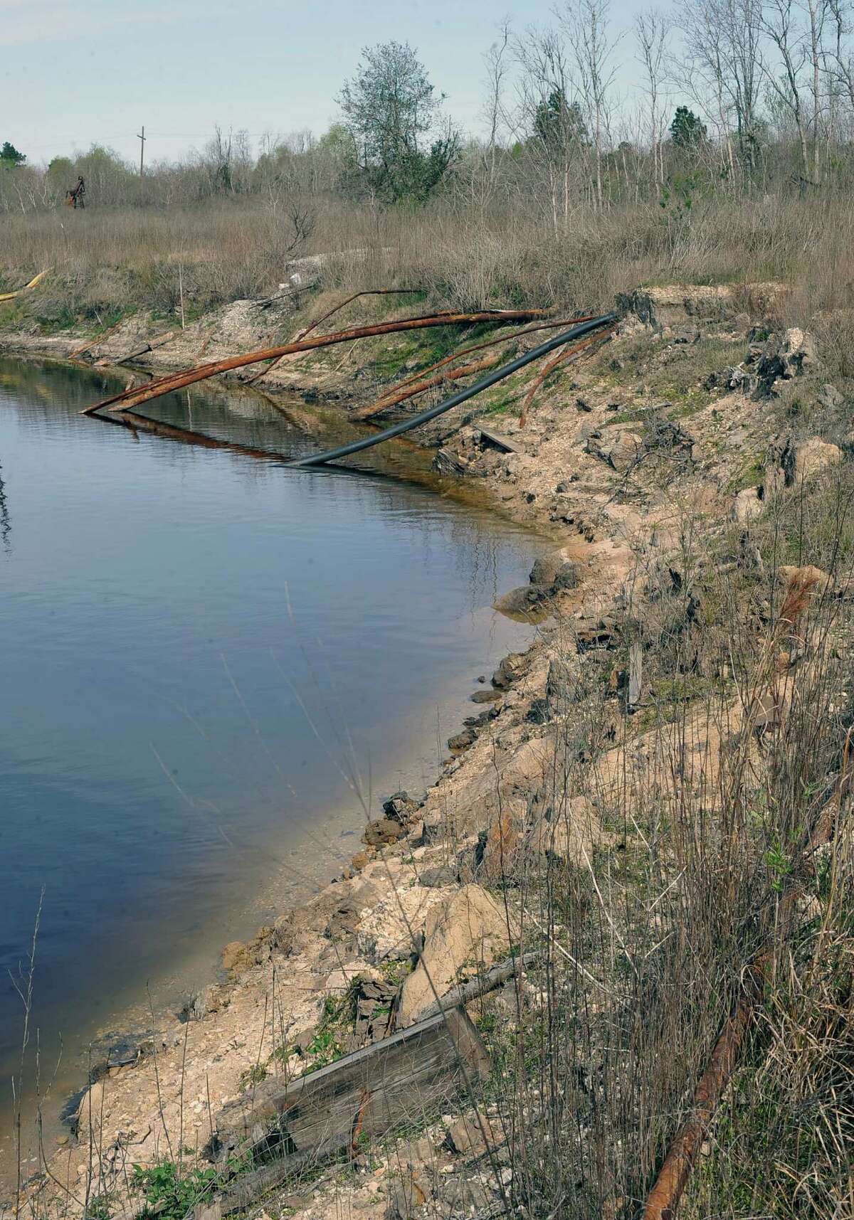 For Daisetta residents, sinkhole is just scenery now