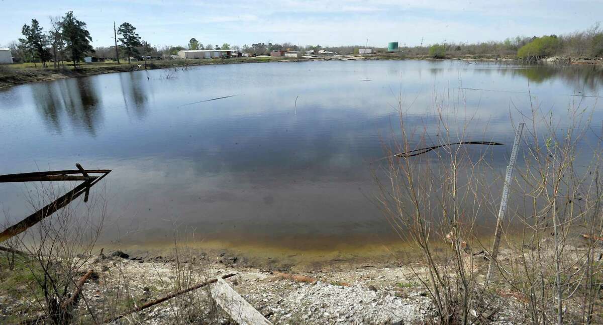 For Daisetta residents, sinkhole is just scenery now