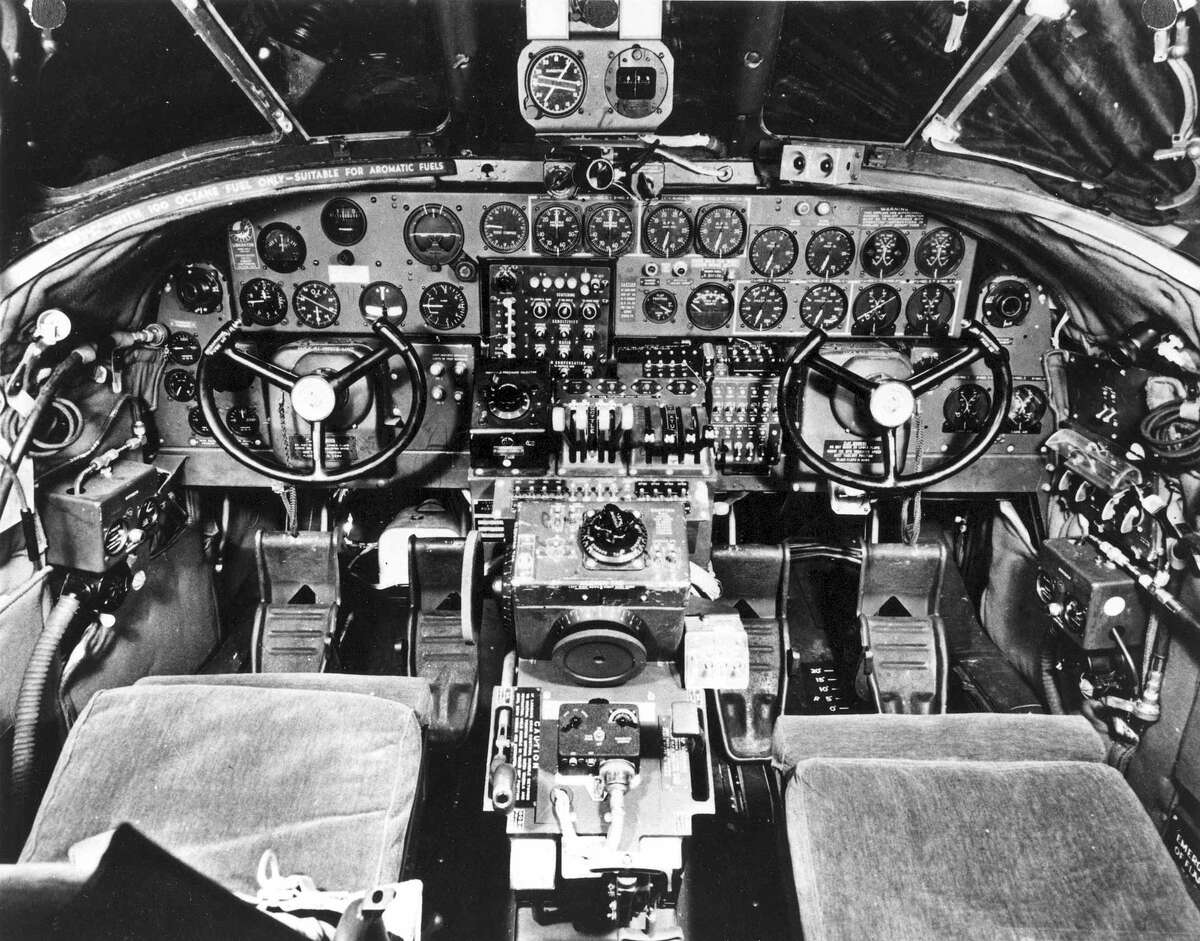 b29 cockpit photos