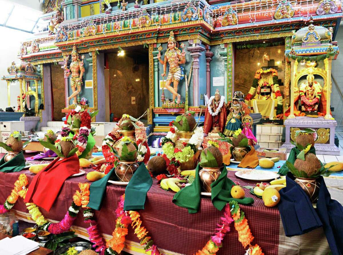 Photos Hindus mark holiday