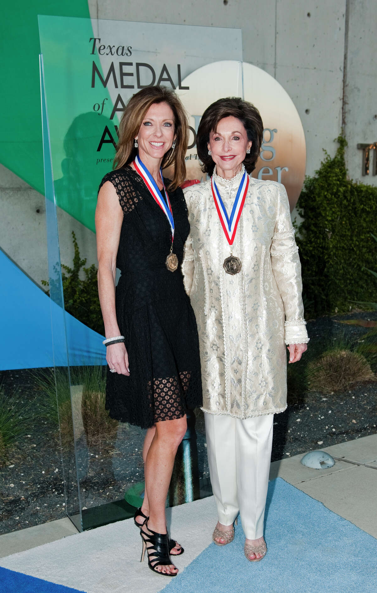 Charlotte Jones Anderson Young - 29rhcqu
