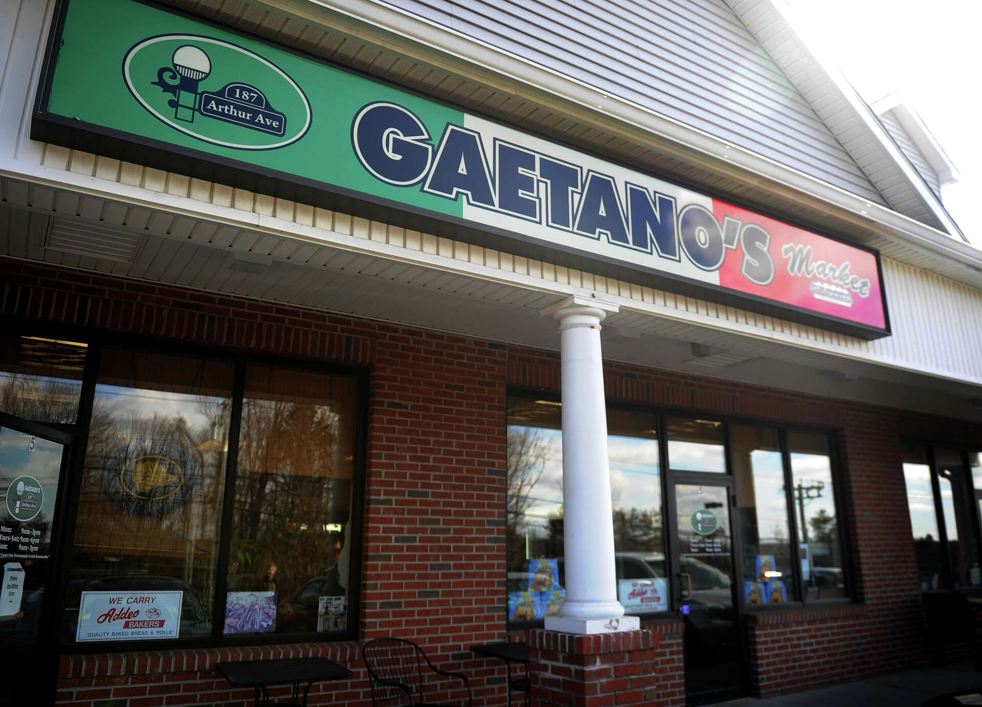 Gaetano's Deli does things the Bronx way
