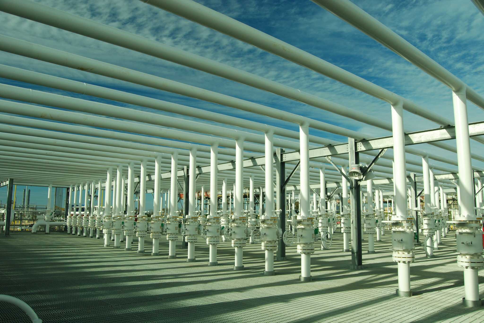 Enterprise Products Partners considers building ethane pipeline