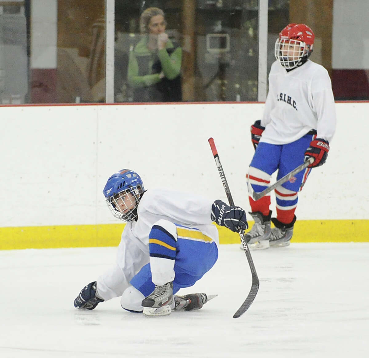 Eastern White Defeats Eastern Green For Middle School Hockey Title eastern-white-defeats-eastern-green-for-middle-school-hockey-title