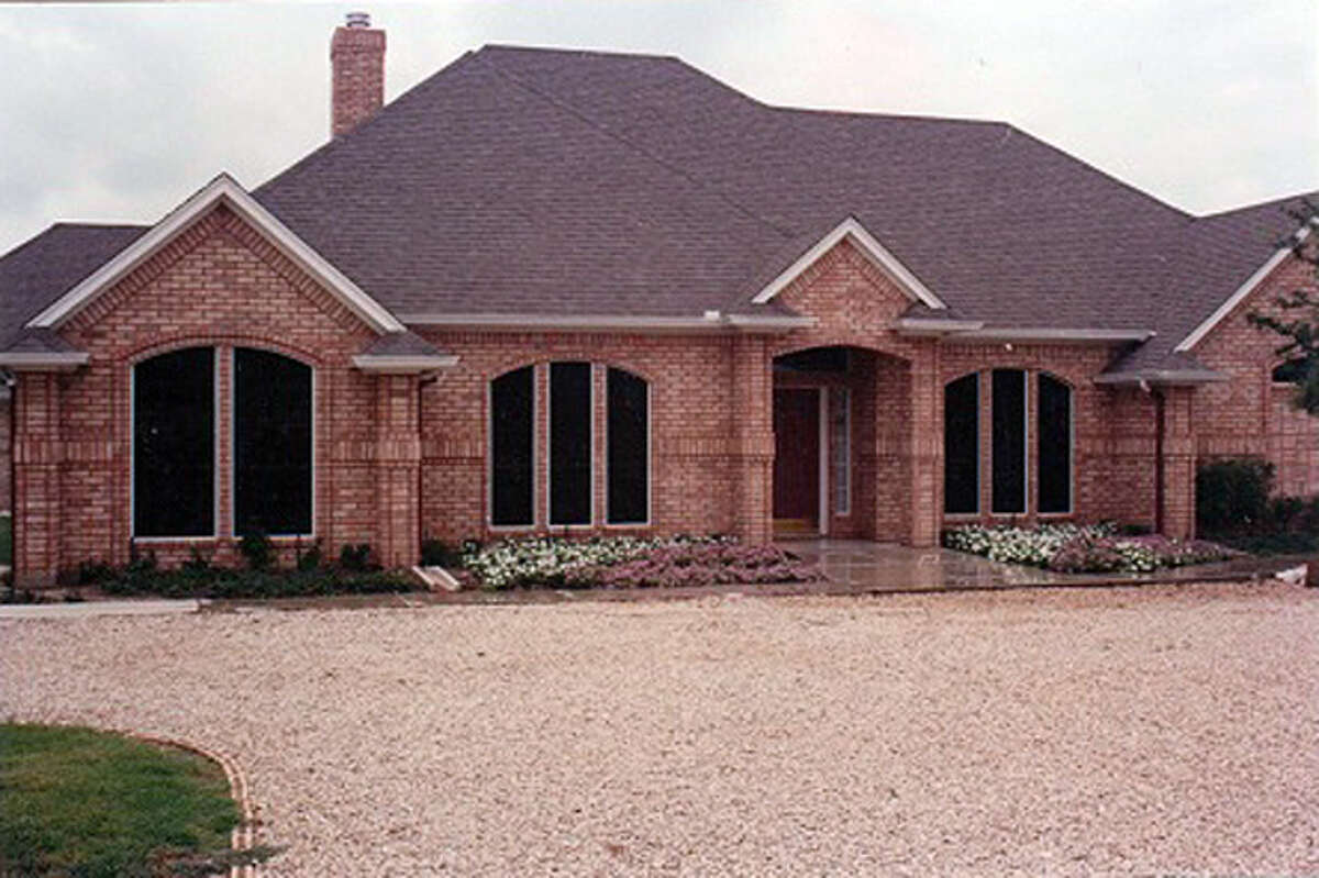 How to Put a Screen in a Window Successfully Without Any Hiccups