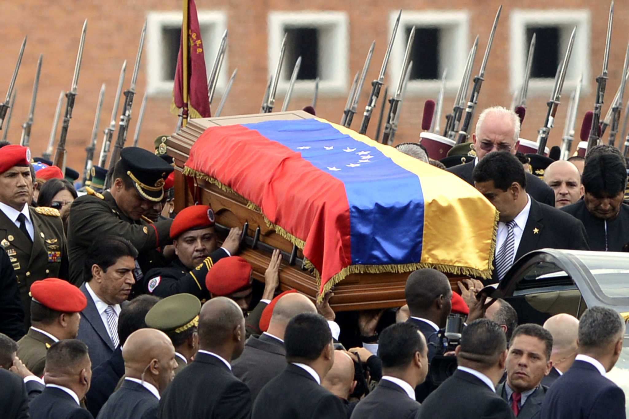 Chavez S Casket Paraded Through A Capital Of Slums