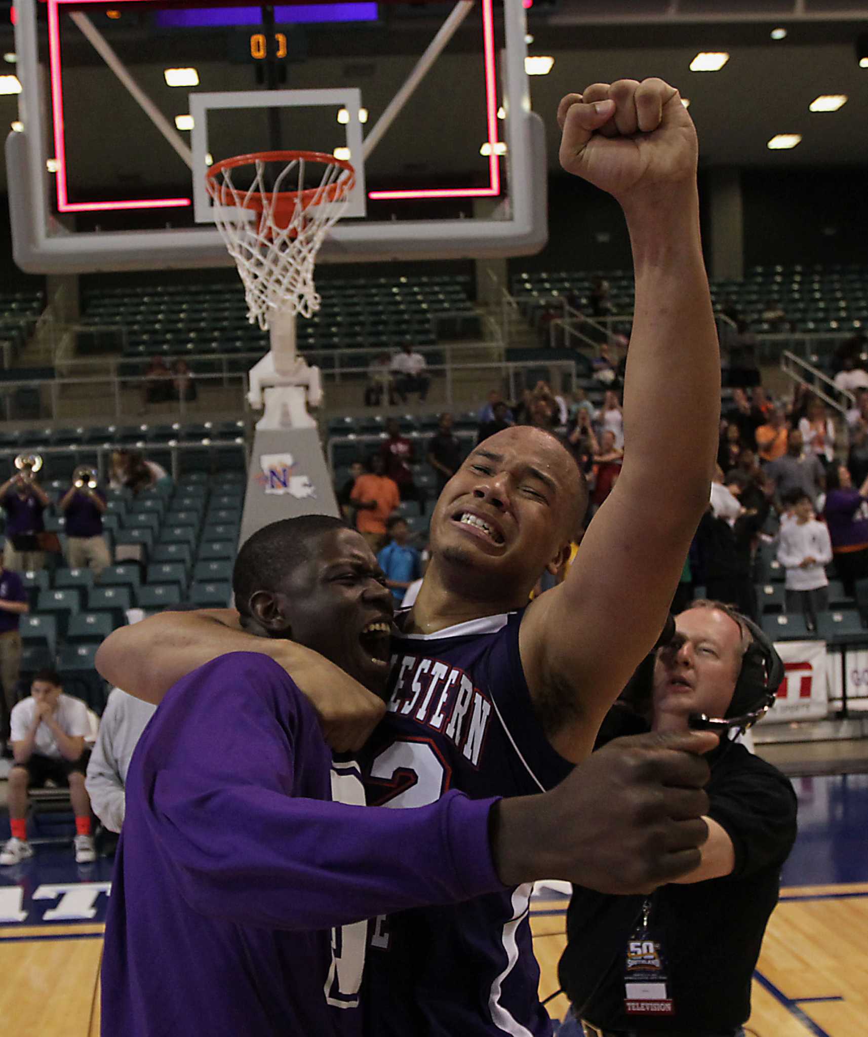 Southland SFA men, SHSU women fall in finals