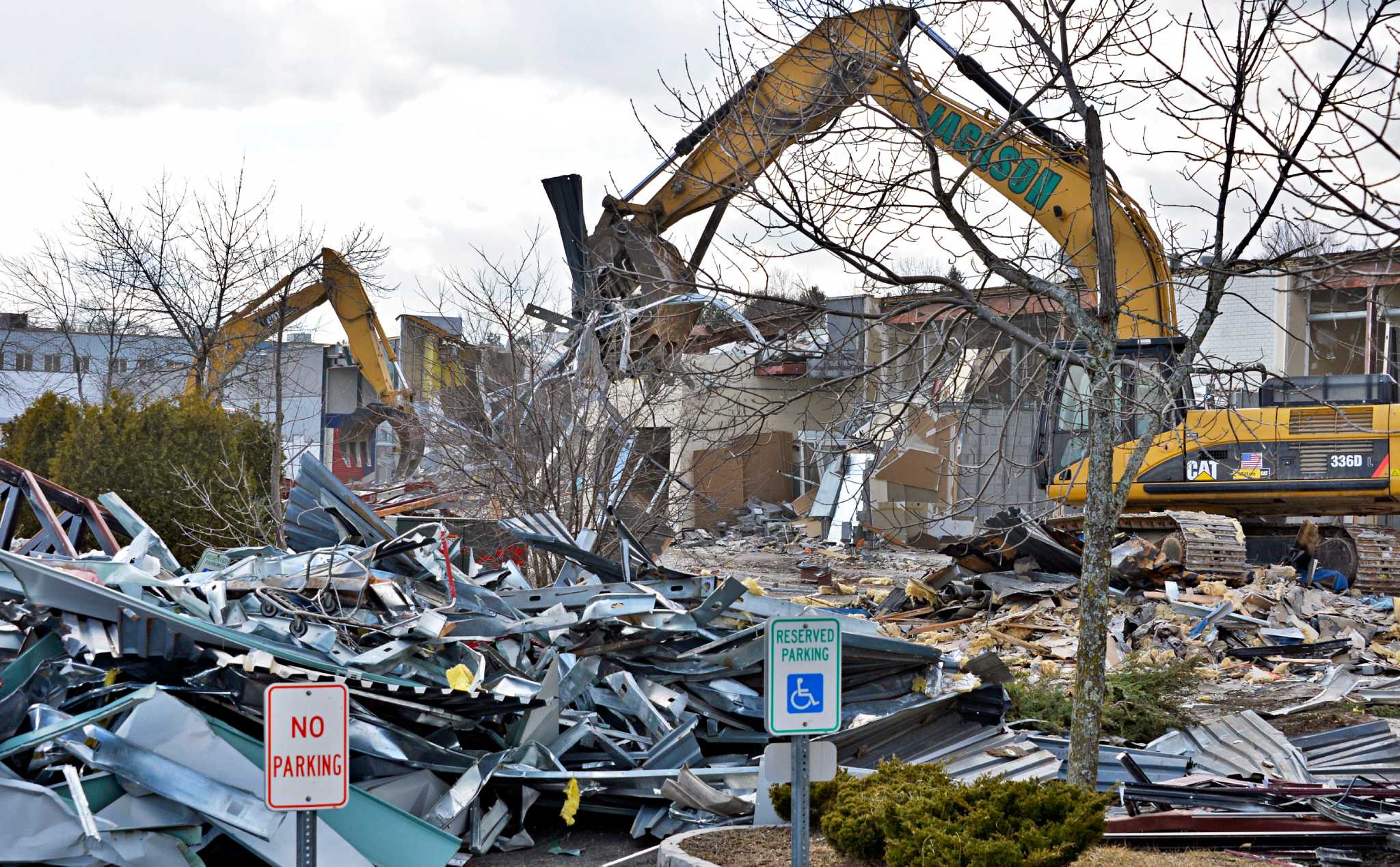 Caption this Mall demolition