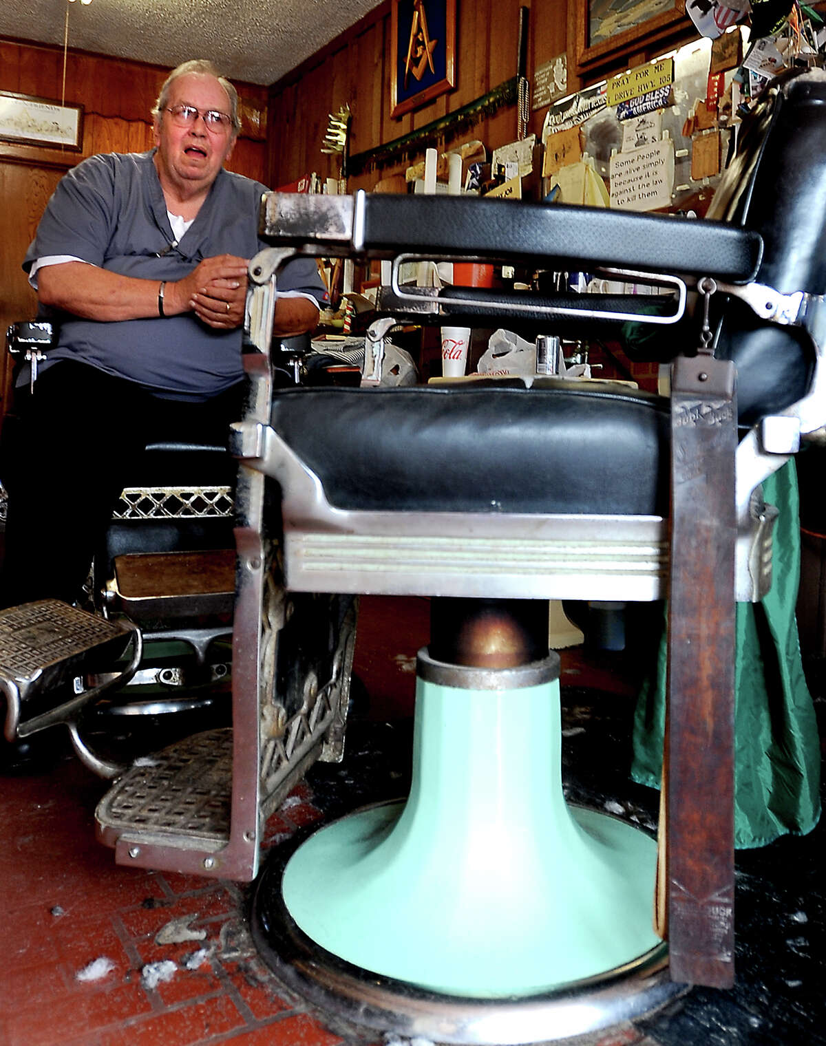 Beloved Sour Lake barber Payne dies