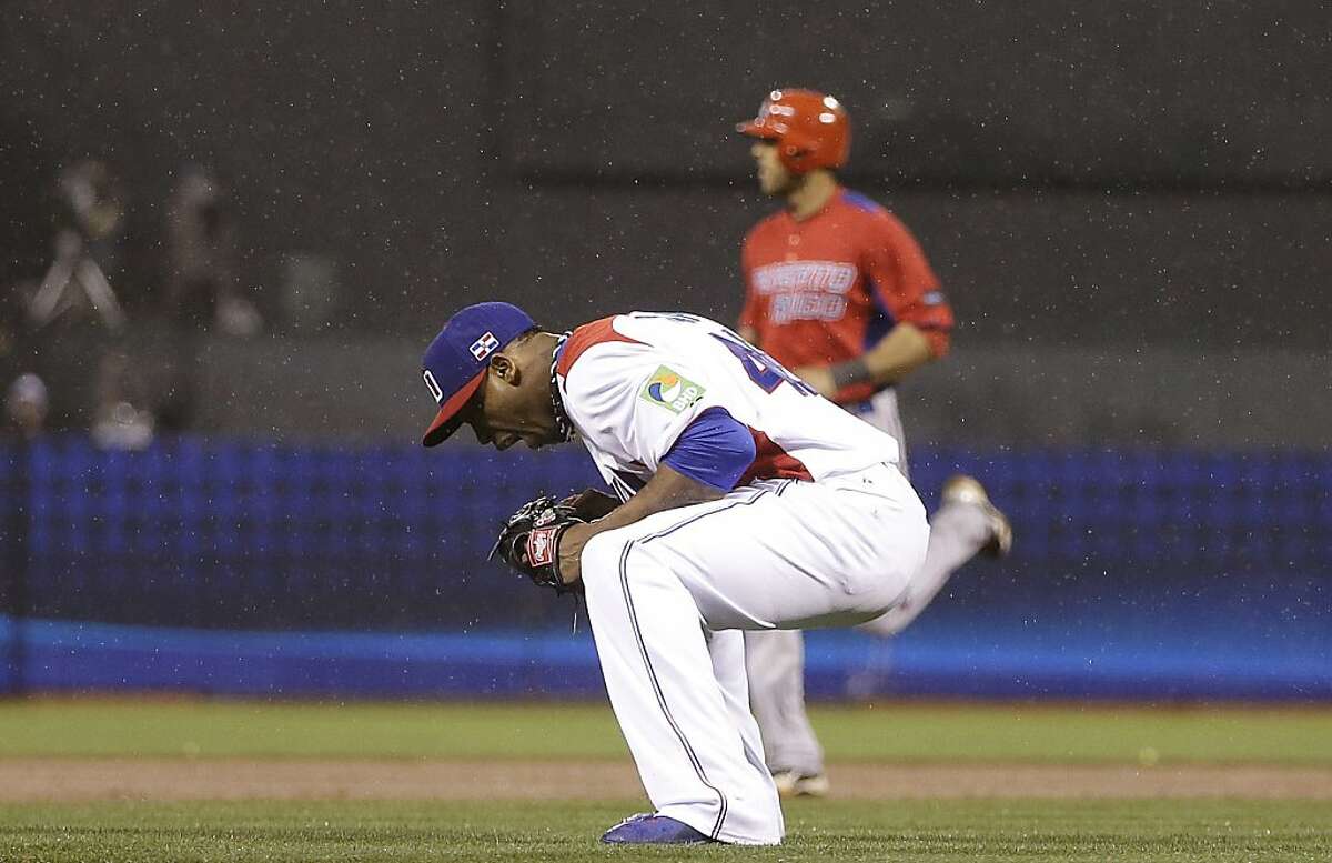 Dominicans top Puerto Rico 3-0, win WBC