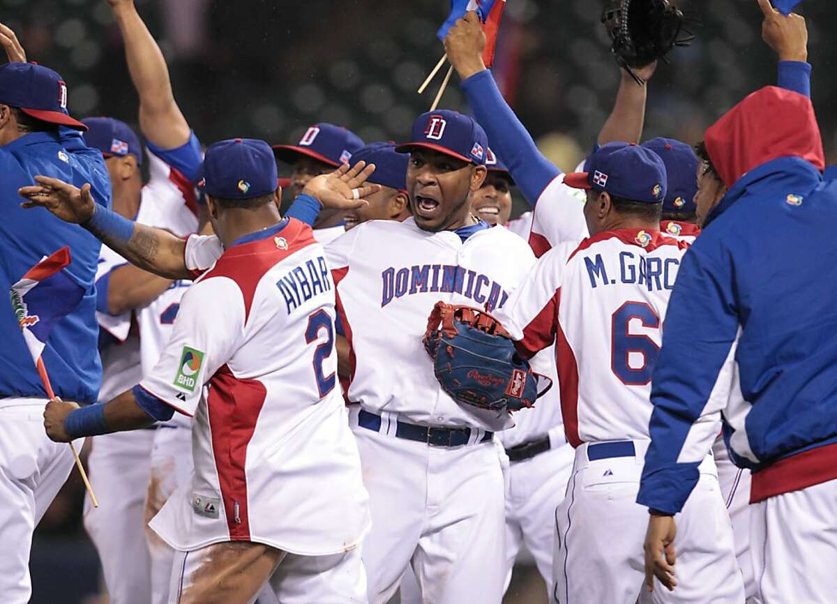 Dominicans top Puerto Rico 3-0, win WBC