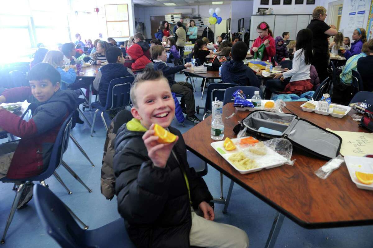 New healthy lunch program gets good reviews