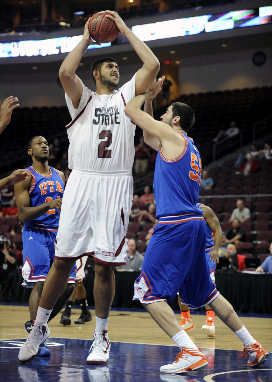 Sim Bhullar tries to evolve his game, and expand NBA's
