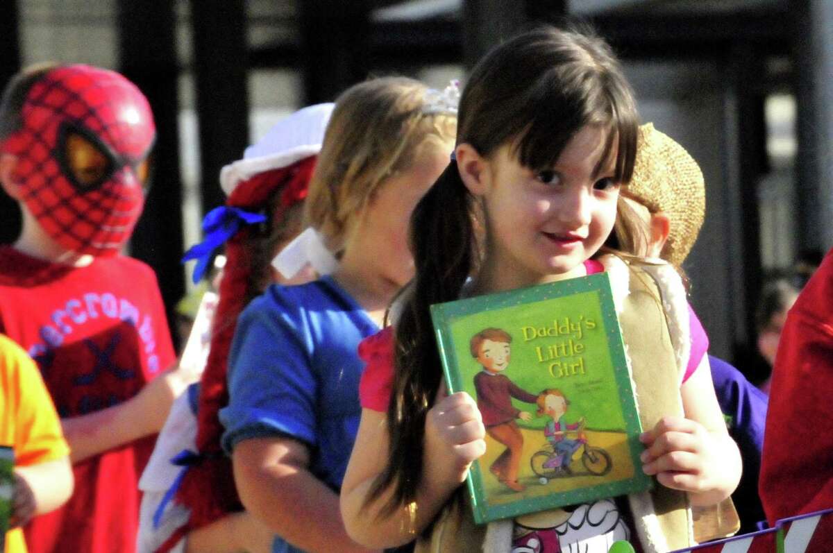Photos Lumberton Early Childhood School Storybook Character Day Parade