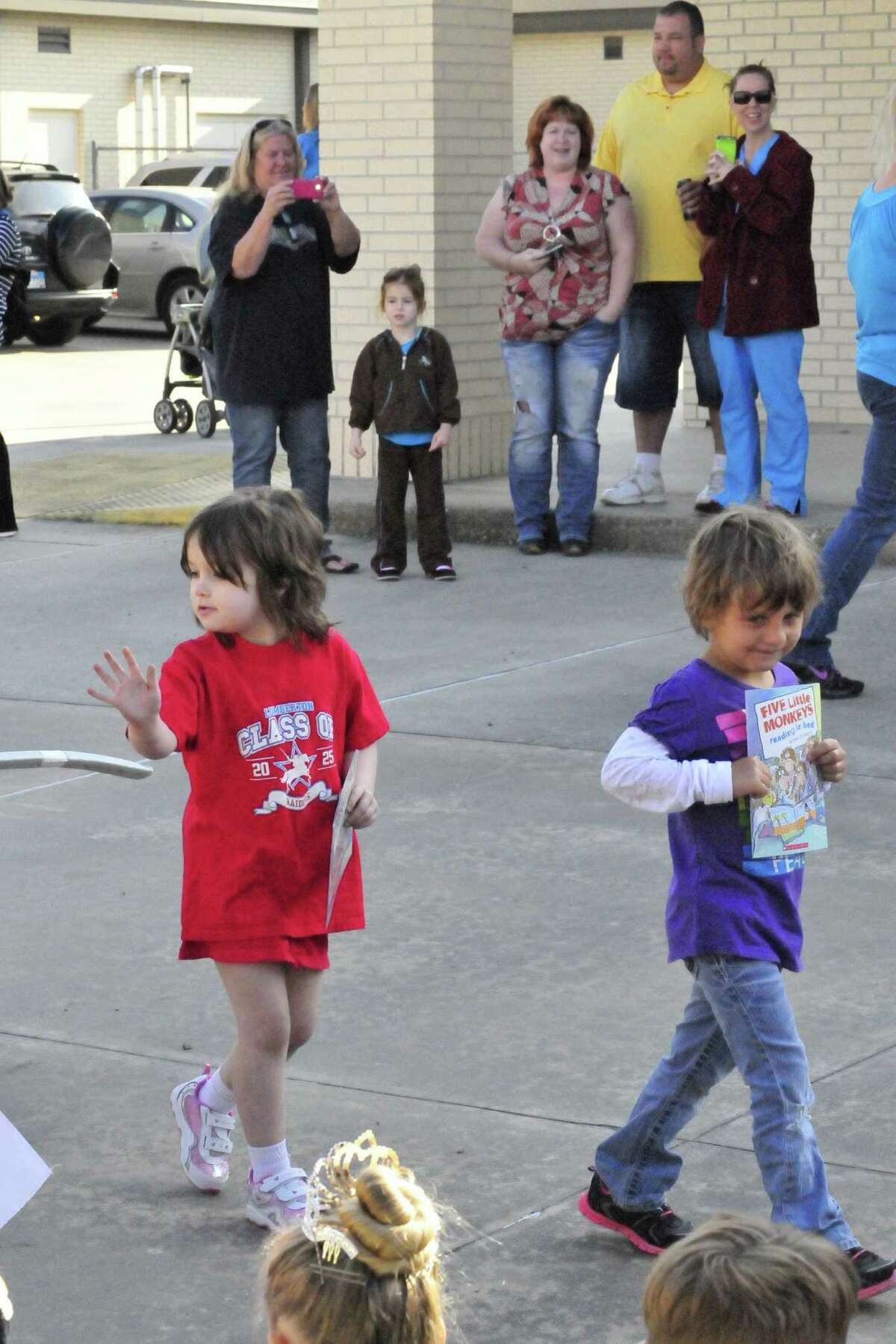 Photos Lumberton Early Childhood School Storybook Character Day Parade