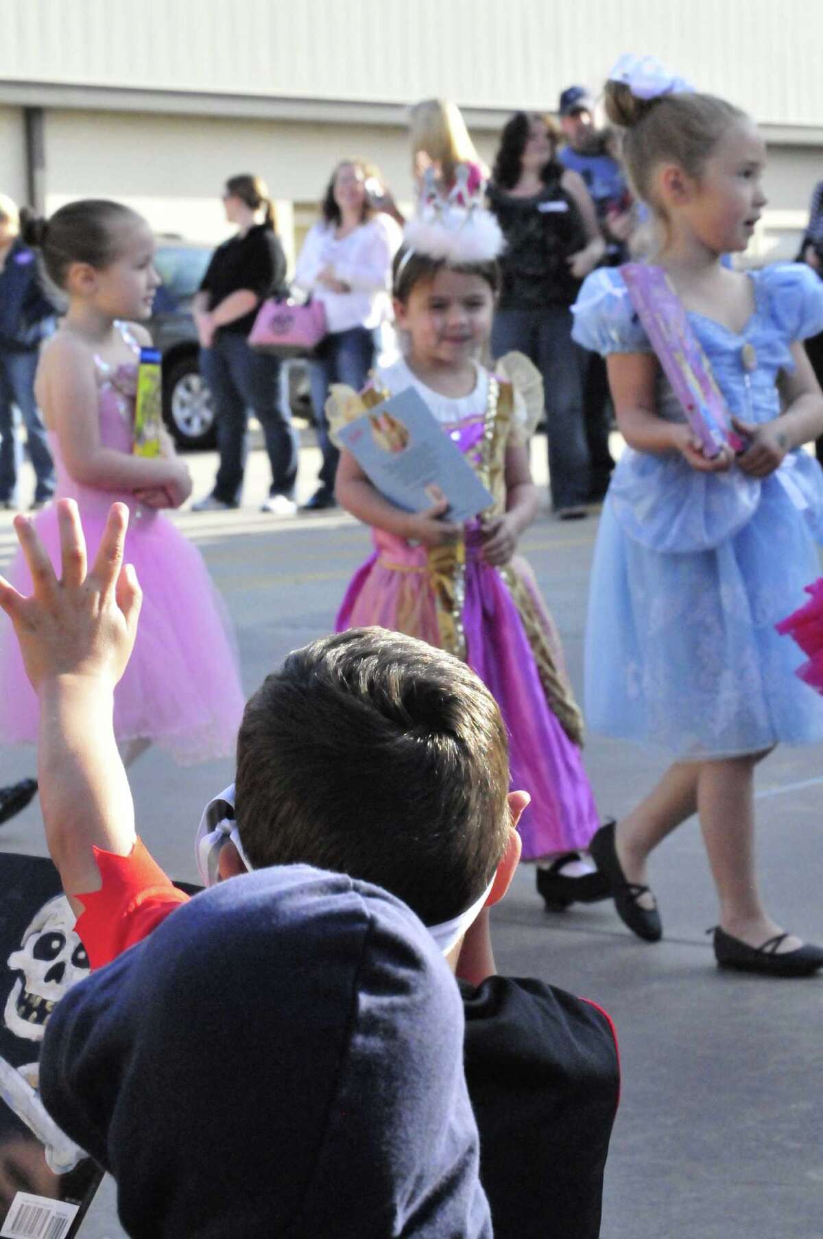 Photos Lumberton Early Childhood School Storybook Character Day Parade