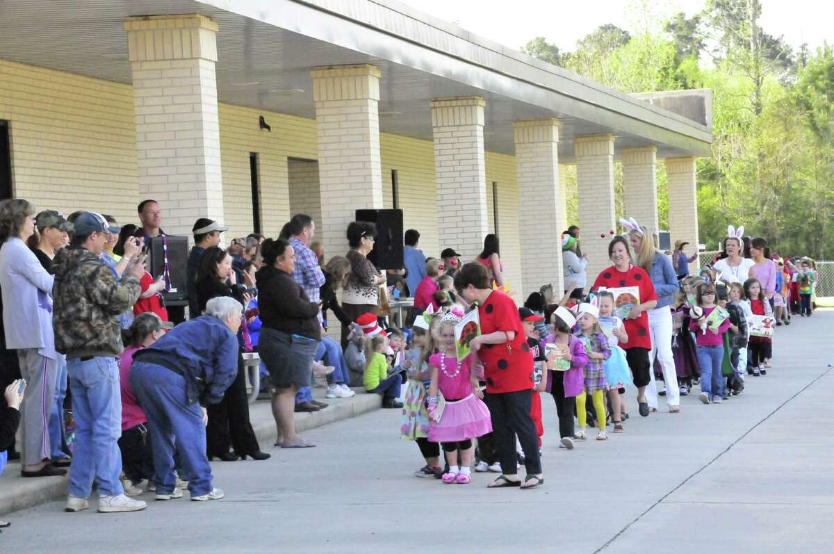 Photos Lumberton Early Childhood School Storybook Character Day Parade