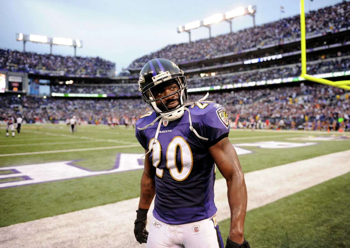 Ed Reed officially retires from NFL, ends legendary career