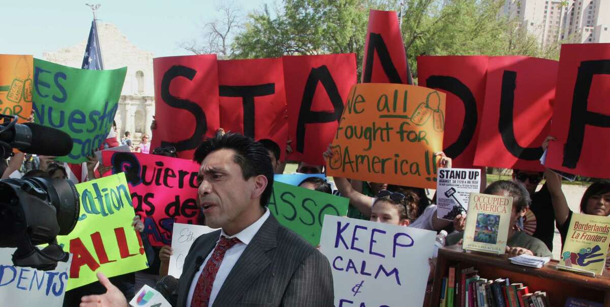 Tony Diaz, a Houston-based Librotraficante member, held a recent news conference at Alamo Plaza, protesting two bills in the Texas Legislature that aim to limit the kinds of history classes that fulfill core-credit requirements. A reader takes issue with a column that criticized these bills.