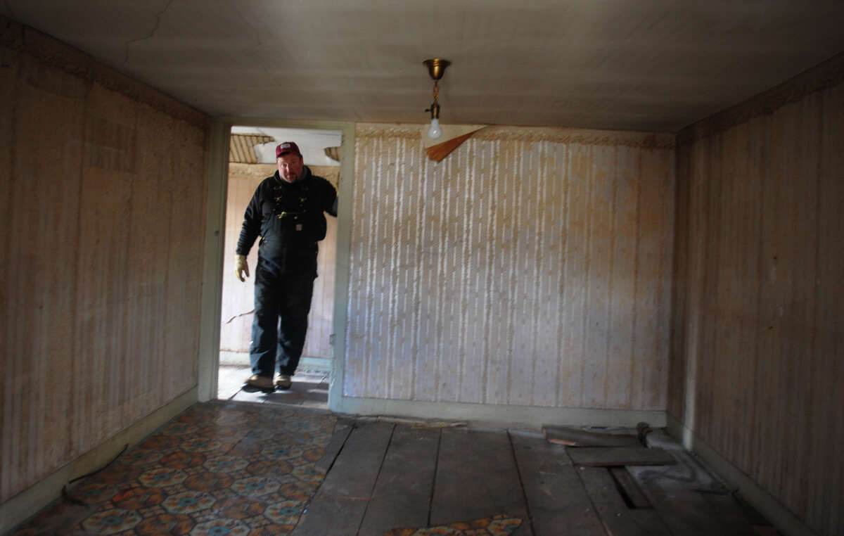 Historic Oxford House under renovation