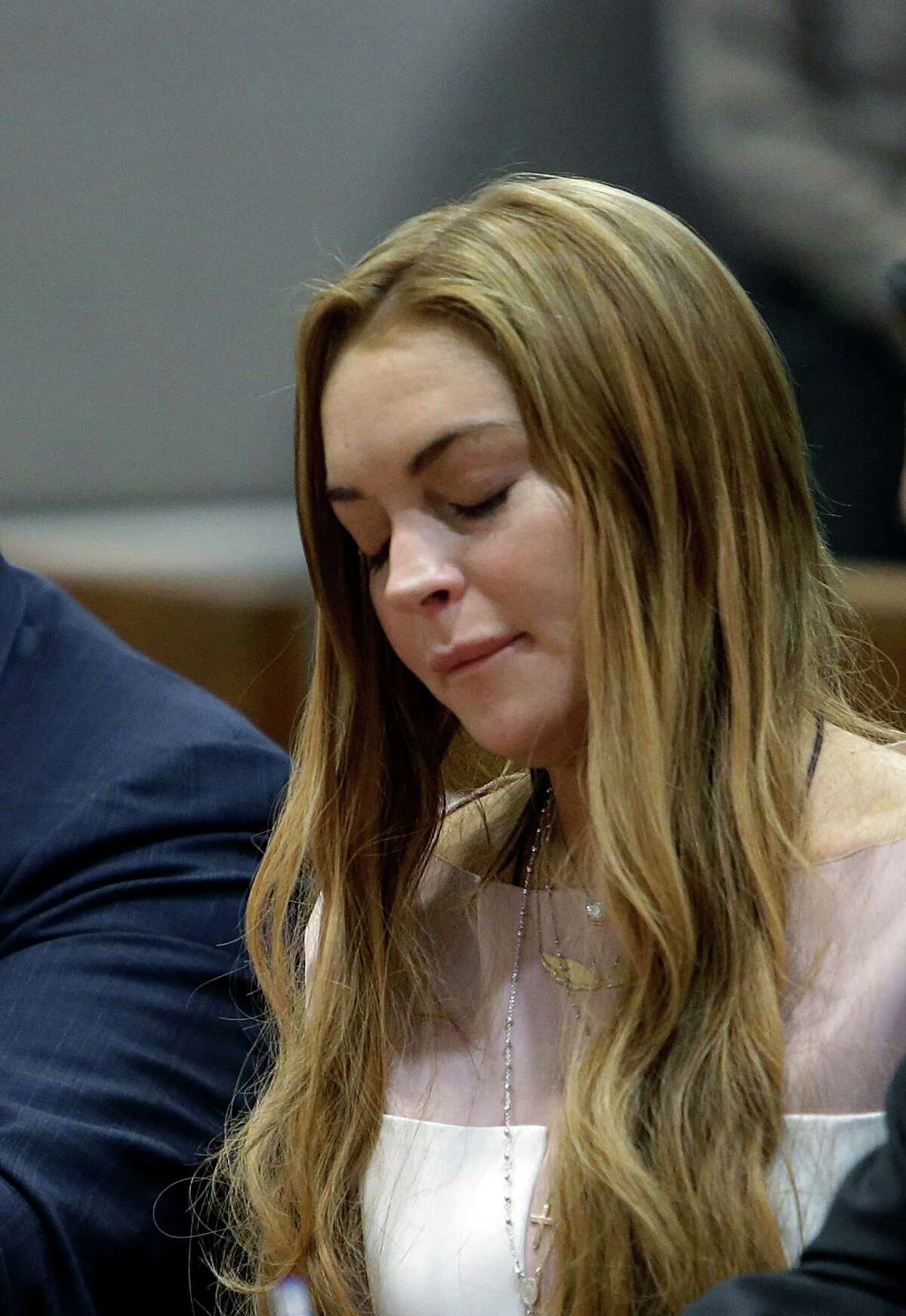 the-many-guilty-faces-of-lindsay-lohan