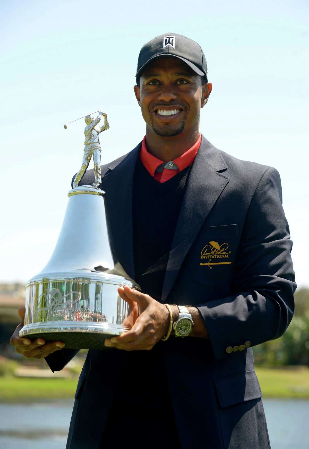 Tiger returns to the top