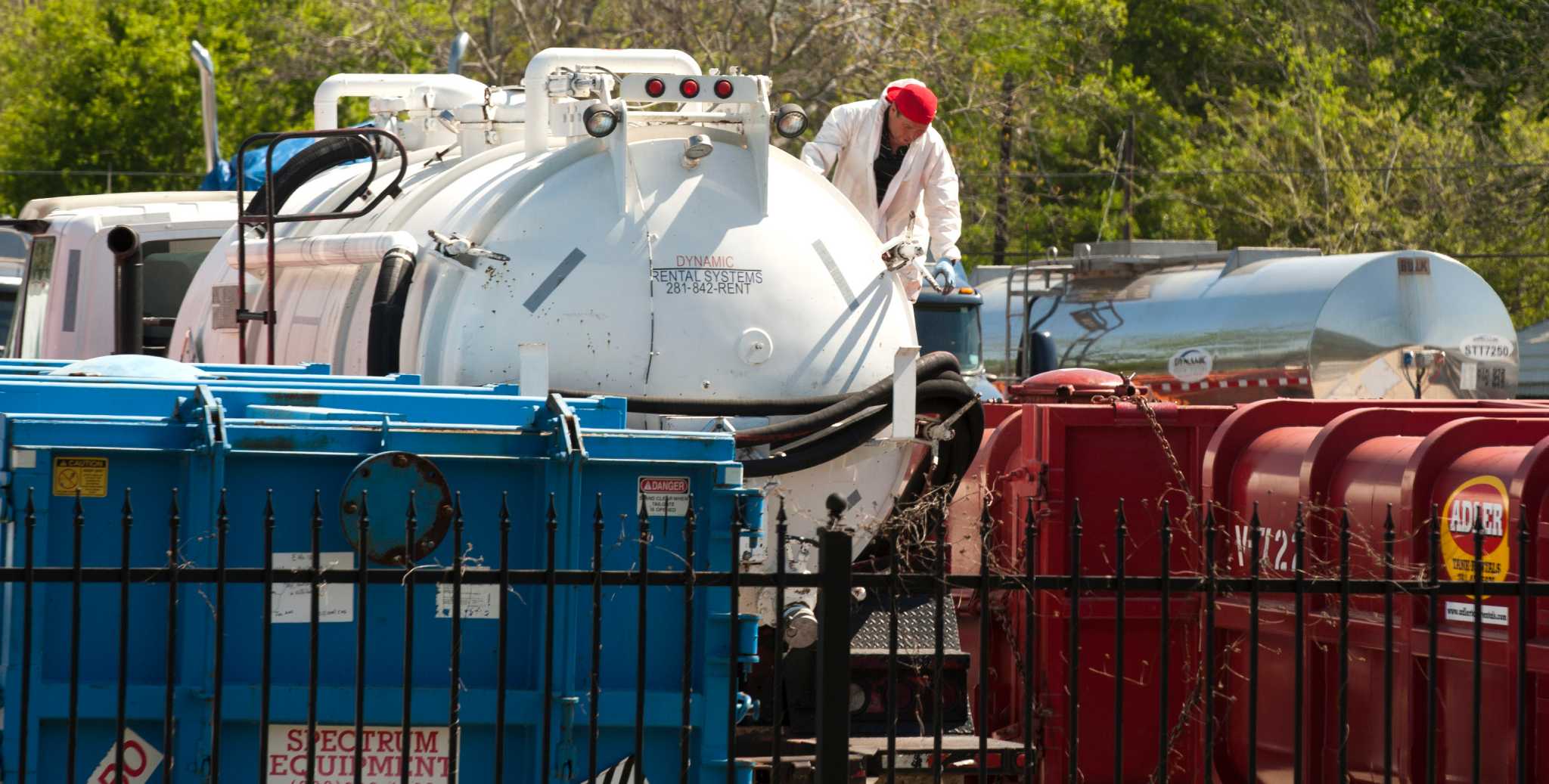 Tankwashing company sued by Harris County, state
