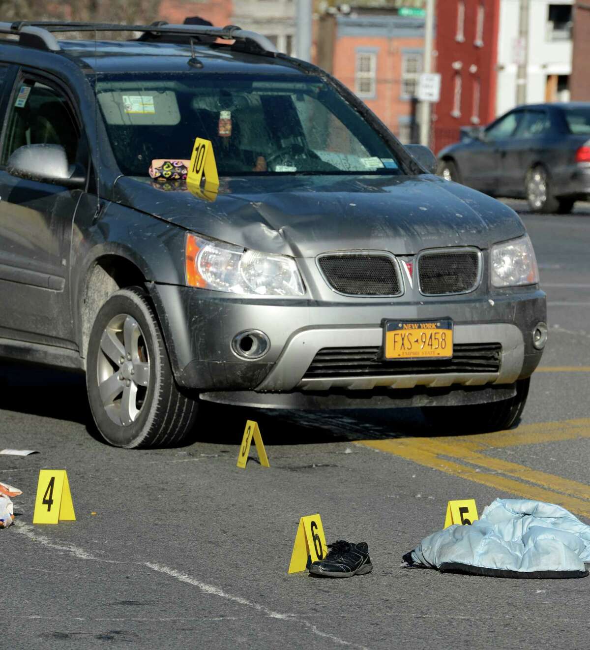 Rookie firefighter revives girl, 4