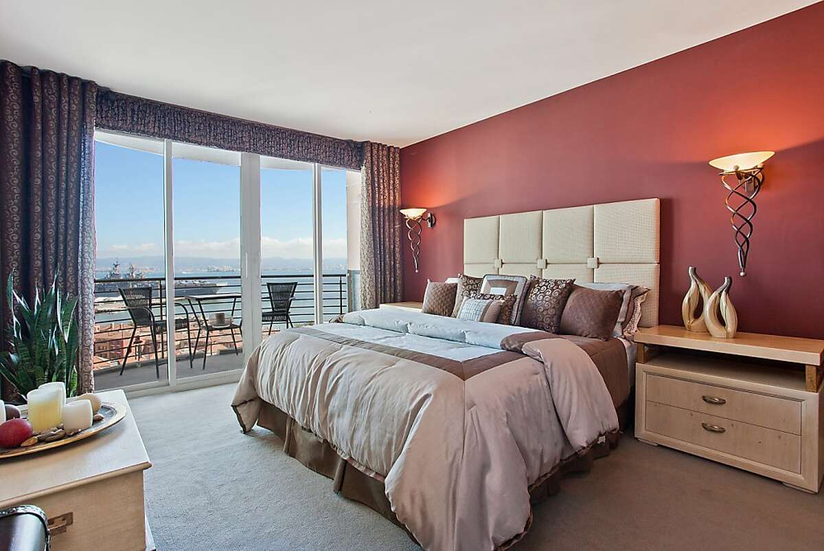 South Beach condo has bay, city views