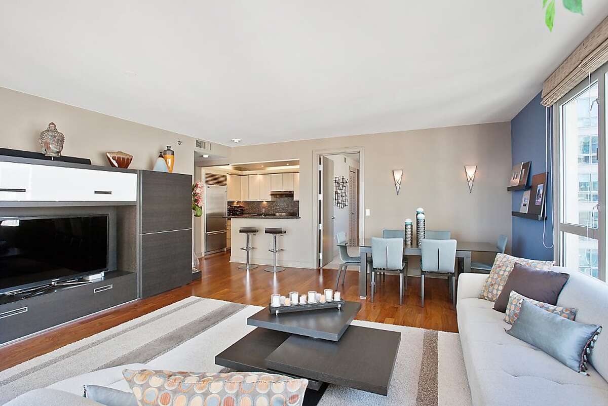 South Beach condo has bay, city views