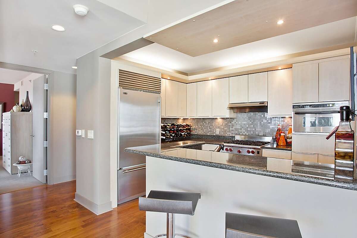 South Beach condo has bay, city views