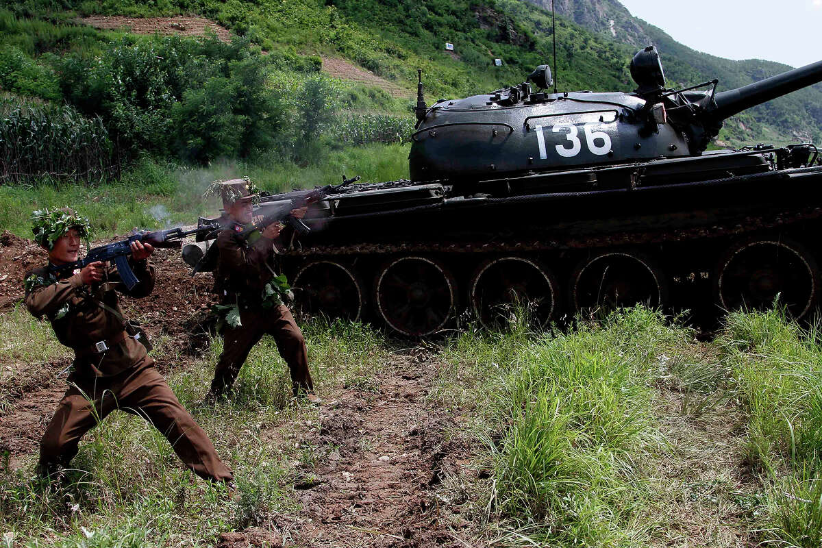 a-look-at-the-north-korean-military