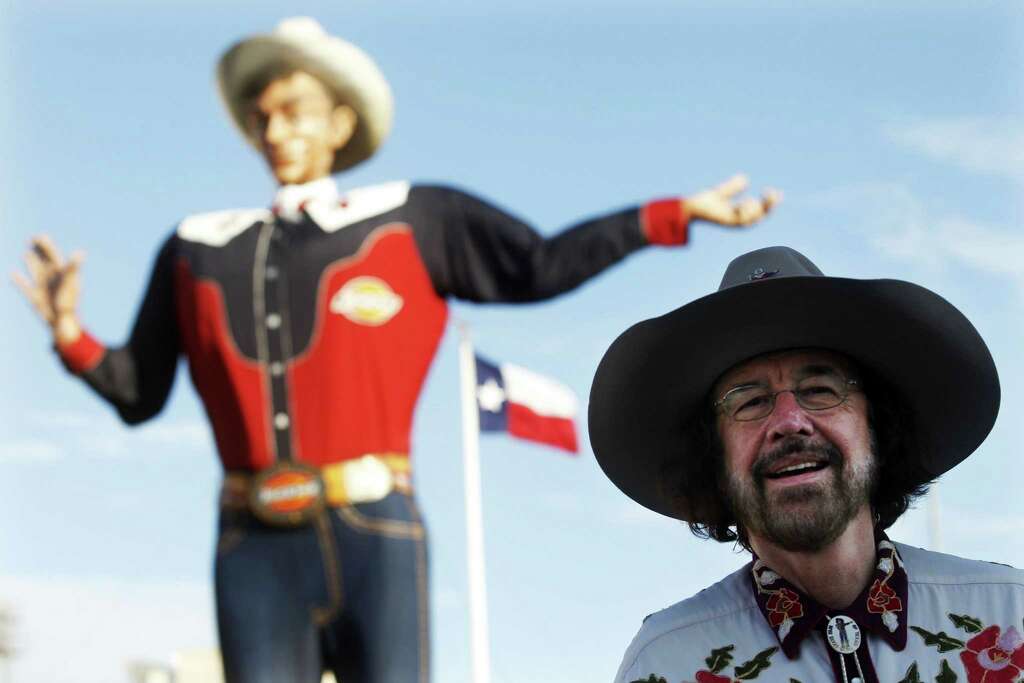Bill Bragg Is Seen In Front Of Big Tex Before The Fire That Destroyed Icon Bill Bragg Is Seen In Front Of Big Tex Before The Fire That Destroyed Icon