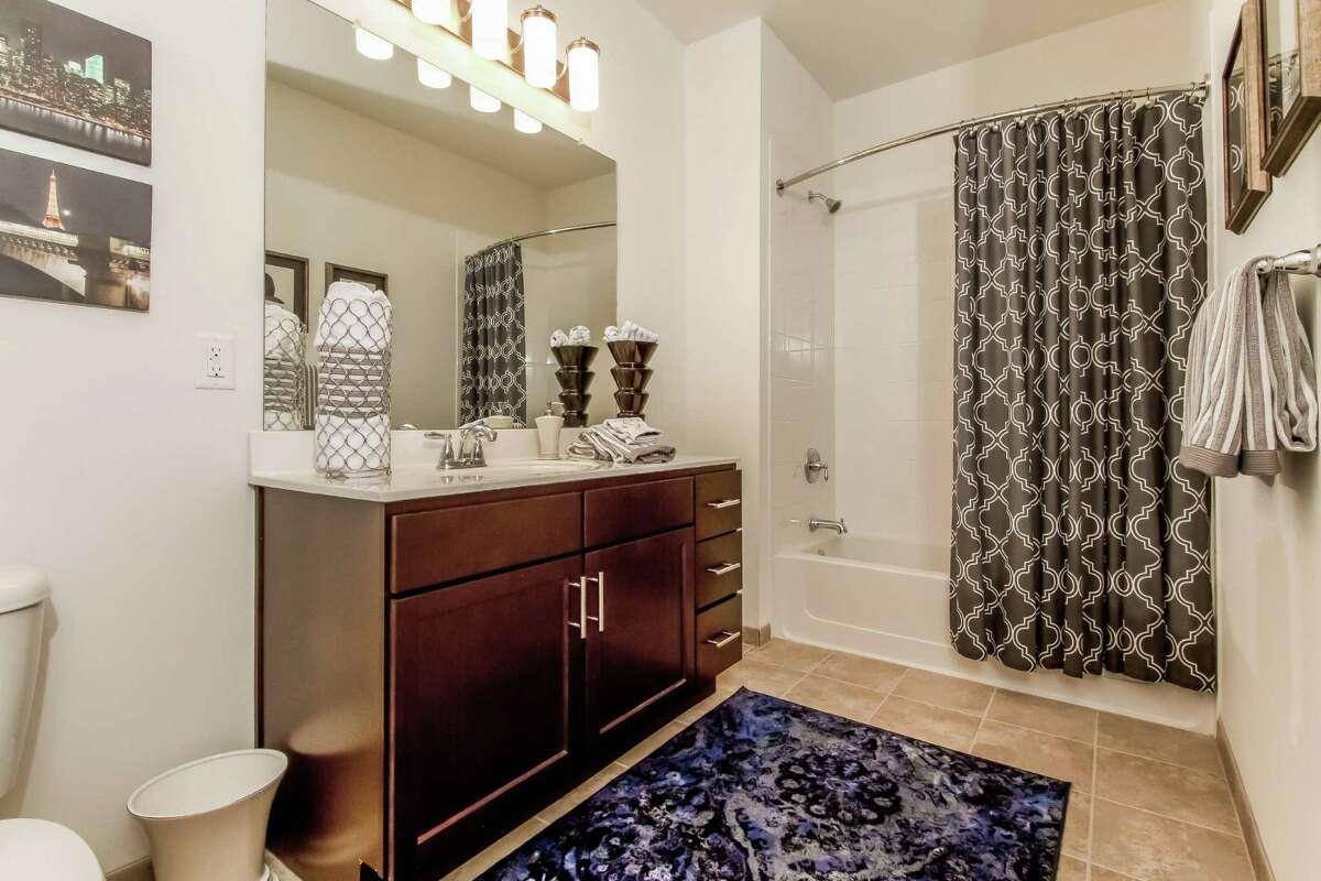 New luxury apartment community opens in Danbury